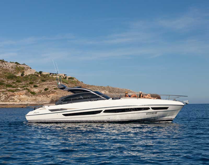 escursioni e noleggio yacht santa maria di leuca grecia